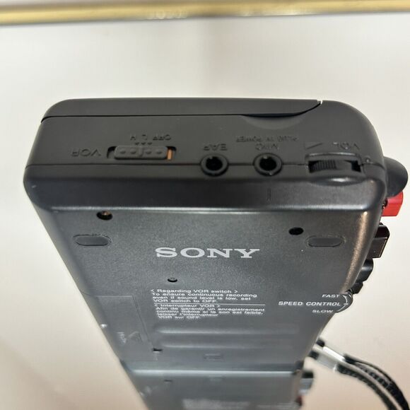 Sony TCM-353V Cassette Player With Recorder VOR Not Tested. - Picture 8 of 10